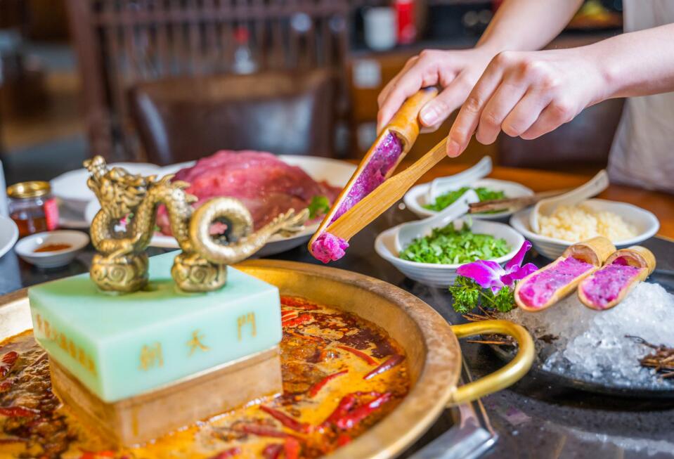 郴州開火鍋加盟店如何降低開店風(fēng)險？