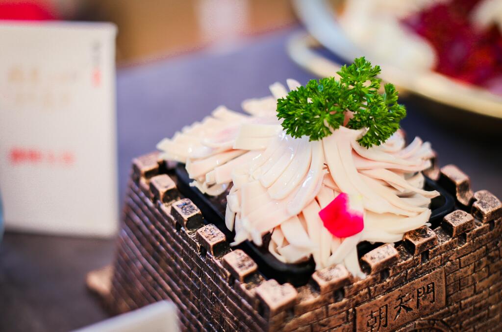 遵化開火鍋加盟店,要遵循哪些市場規(guī)律?