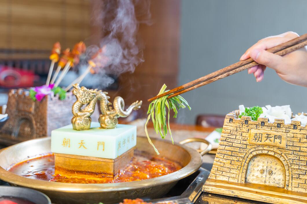 朝天門火鍋好吃嗎？鍋底味道辣不辣？