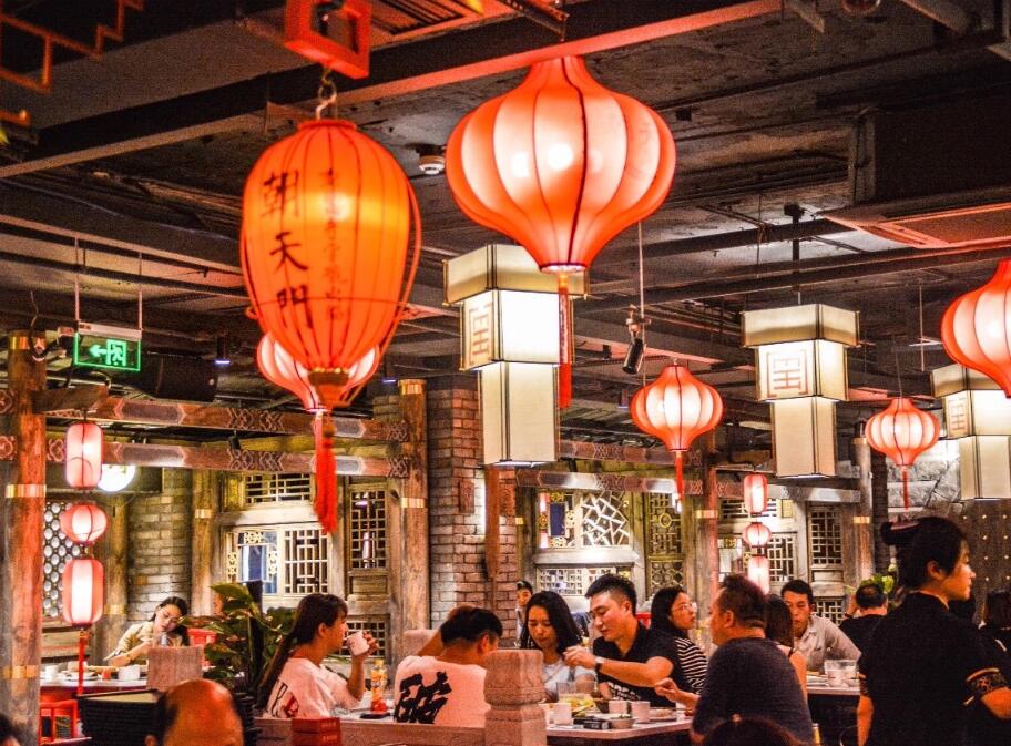 吃火鍋會讓人心情變好，原來是有科學依據的！