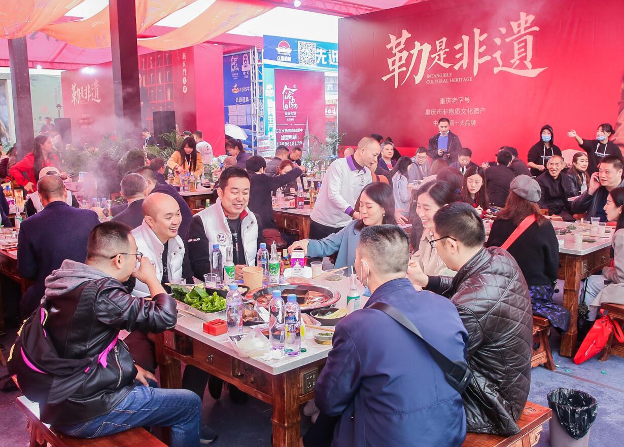 連鎖品牌火鍋加盟，必須從總部購買底料嗎？