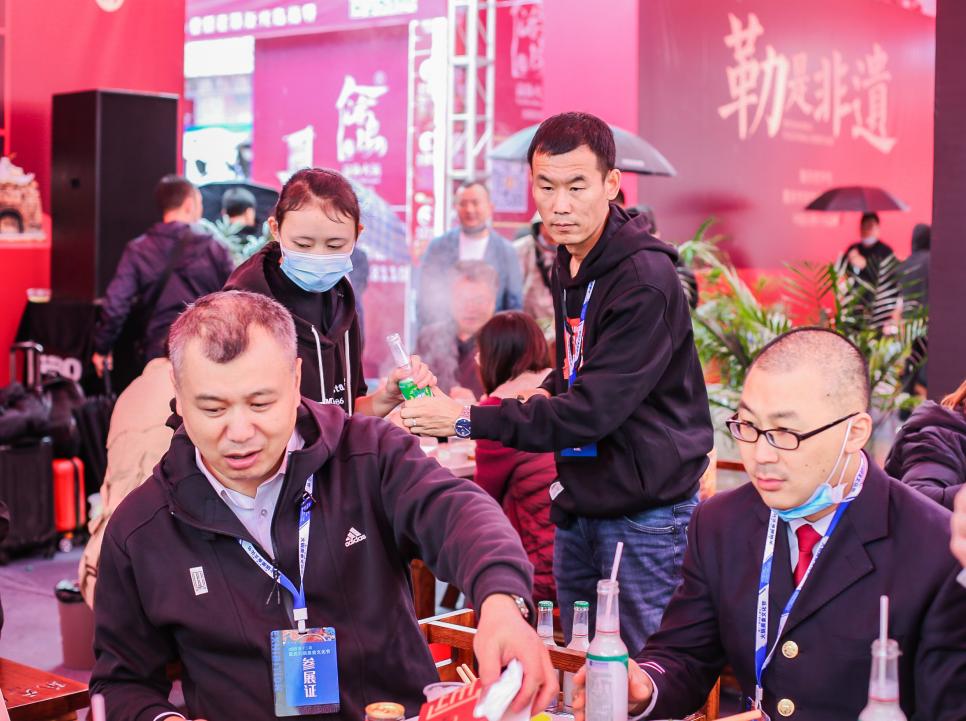 連鎖火鍋店如何在試營(yíng)業(yè)期間積累客人？