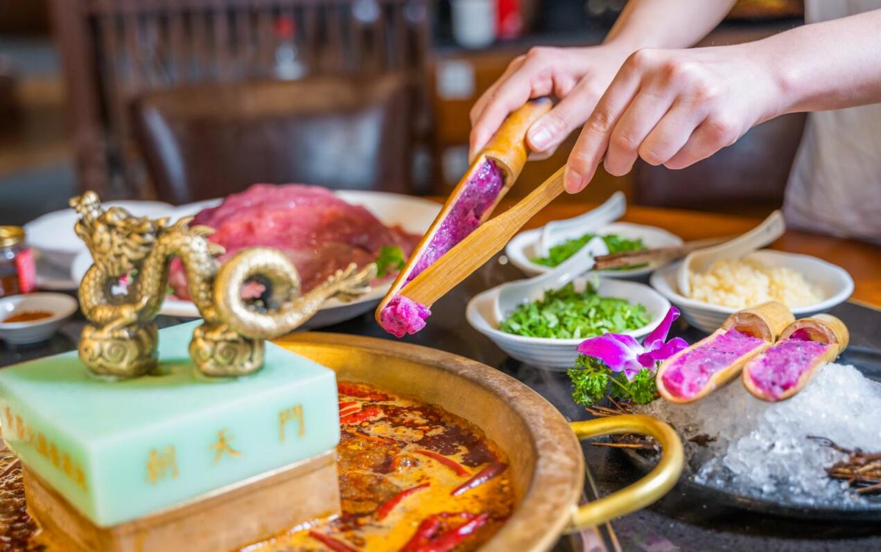 為什么火鍋能成為餐飲份額最大品類?