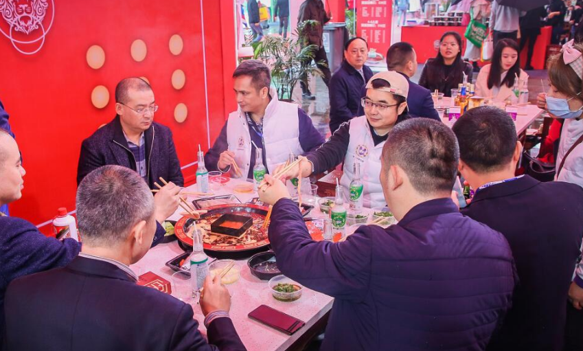 種草平臺接連翻車,網紅餐飲是否可信?